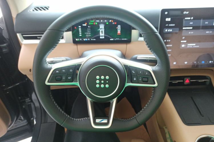 Used Landian E5 PLUS 2025 165 km Long-Range First Edition 7-Seater