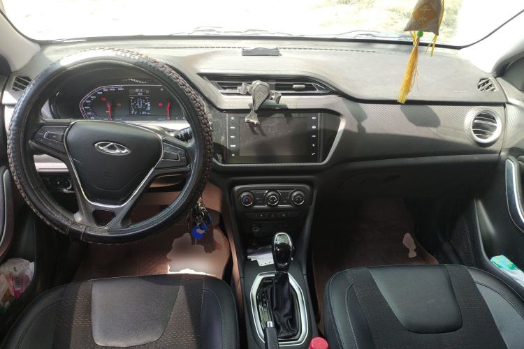 Used Chery Tiggo 3X 2018 1.5L Automatic Elite Edition Center Console