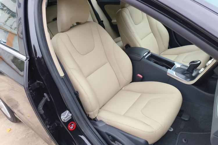 Used Volvo V60 2014 Facelift T5 Zhiyi Edition