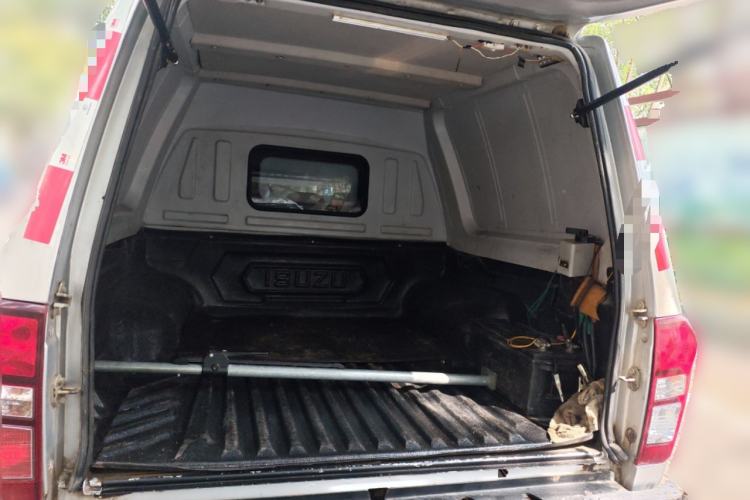 Used Isuzu D-MAX 2018 3.0T Four-Wheel Drive Automatic Ultra-Luxury Version 4JJ1-TC HI