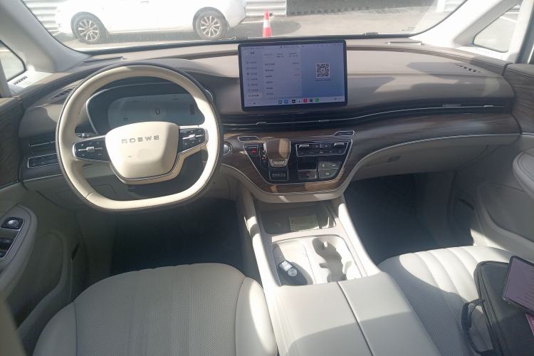Used Roewe iMAX8 New Energy 2025 1.5T DMH Lu Zun Deluxe Edition Center Console