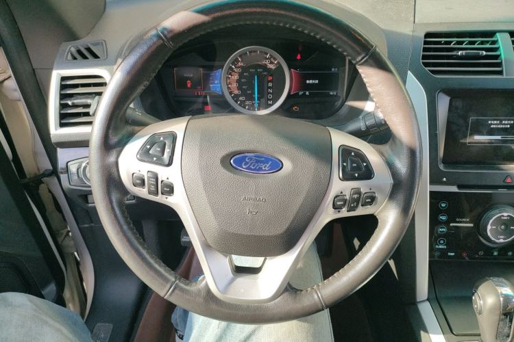 Used Ford Explorer 2013 3.5L Deluxe Model Steering Wheel