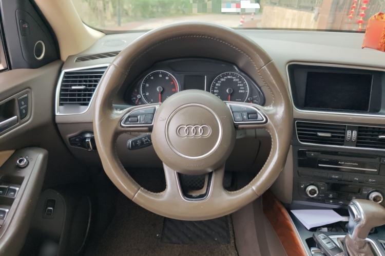 Used Audi Q5 2015 40 TFSI Comfort Model
