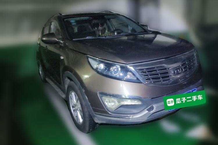 Used Kia Sportage R 2014 2.0L Automatic Two-Wheel Drive GL Front Right 45 Deg