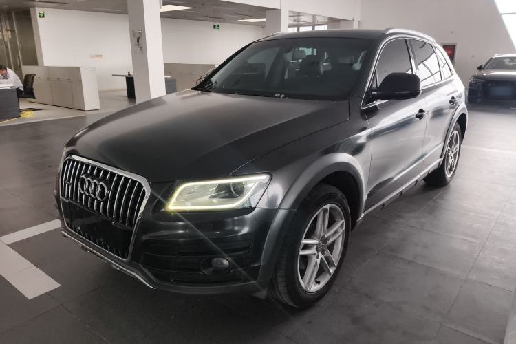 Used Audi Q5 2017 Plus 40 TFSI Technology Model
