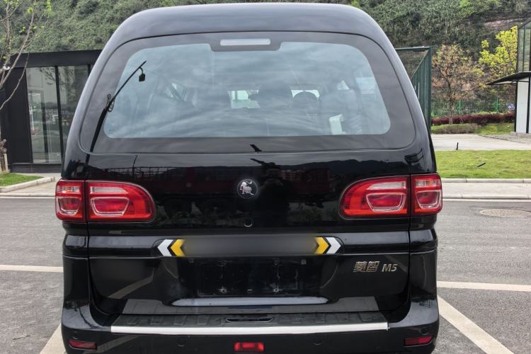 Used FORTHING Lingzhi 2022 M5L 1.6L Utility Model 7 Seats