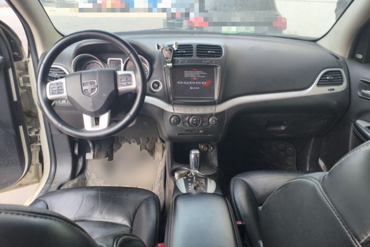 Used Dodge Journey 2013 2.4L Two-Wheel Drive Luxury Version