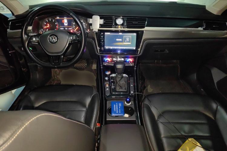 Used Volkswagen Phideon 2018 Revised Version 380TSI Two-Wheel Drive Business Edition
