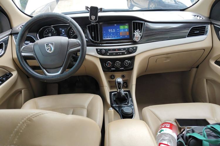 Used Baojun 730 2016 1.5L Manual Comfort Version 7 Seats China V Emission Standard