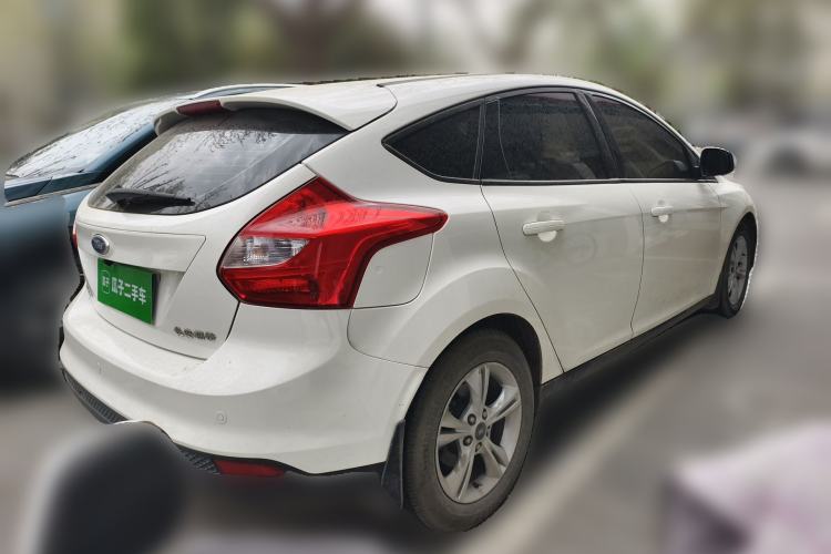 Used Ford Focus 2012 Hatchback 1.6L Automatic Fashion Edition
