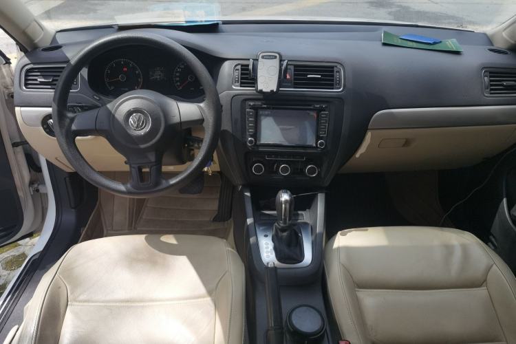 Used Volkswagen Sagitar 2012 1.6L Automatic Comfort Edition
