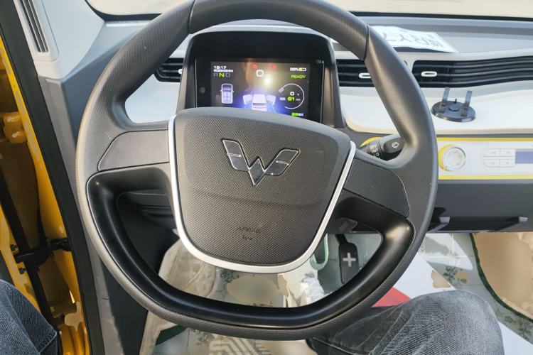 Used Wuling Hongguang MINIEV 2021 Macaron Premium Model – Lithium Iron Phosphate Steering Wheel