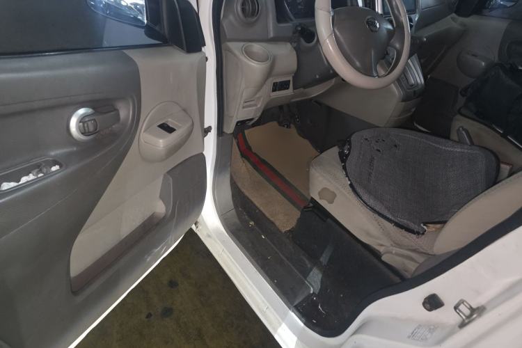 Used Nissan NV200 2016 Revised Version 1.6L CVT Luxury Edition Driver Seat