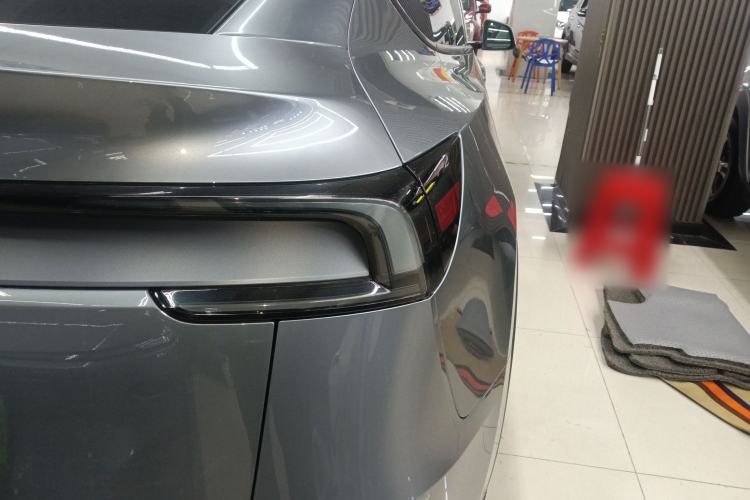 Used Tesla Model Y 2025 Rear-Wheel-Drive Version