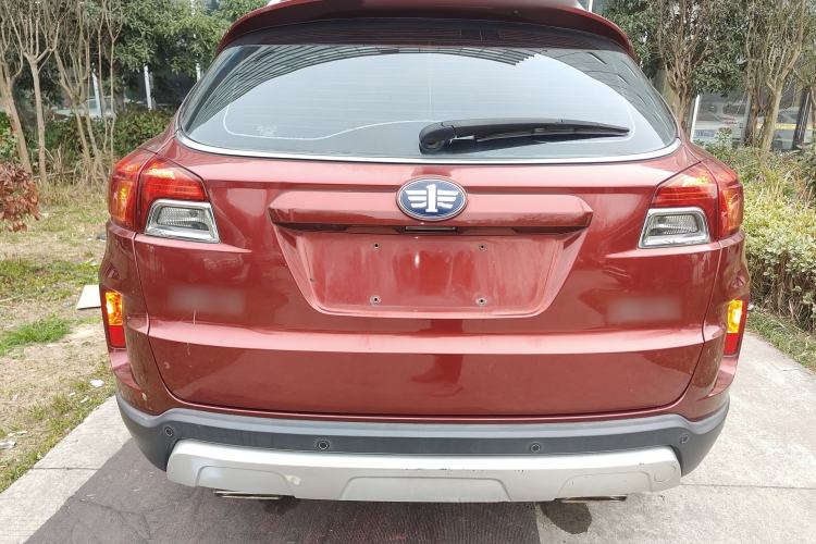 Used Bestune X80 2016 2.0L automatic Comfort trim level