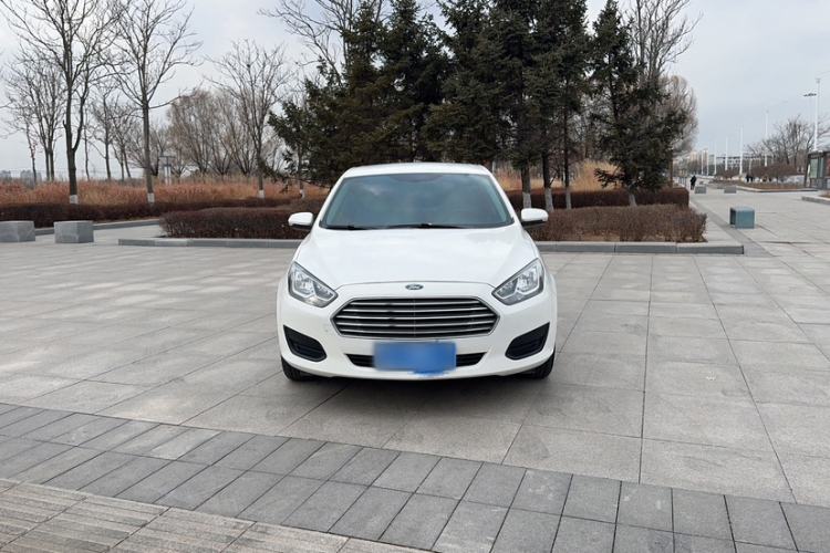 Used Ford Escort 2017 Revised Version 1.5L Manual Comfort Edition Exterior 9