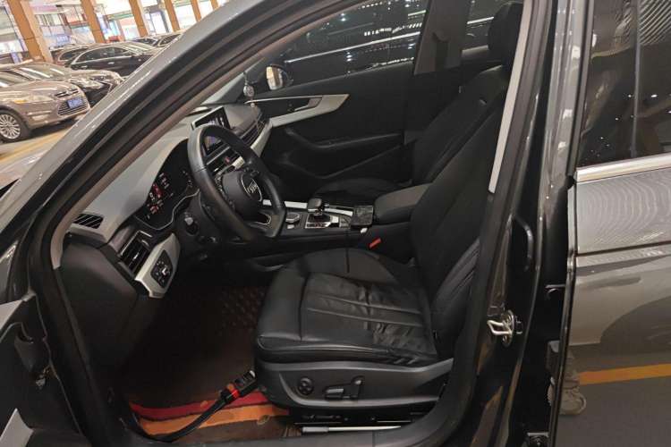 Used Audi A4L 2019 40 TFSI Fashion Edition China VI Emission Standard
