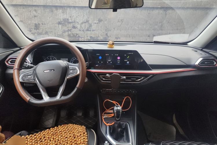 Used Oshan X5 2021 Revised Version 1.6L Manual Luxury Edition
