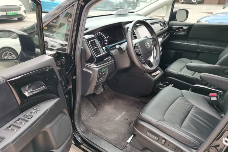 Used Honda Elysion 2019 2.0L Hybrid Luxury Edition
