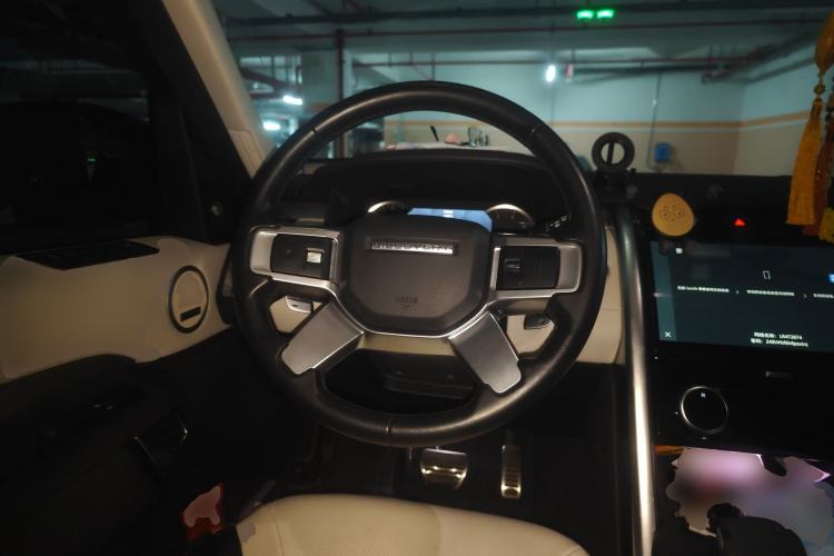 Used Land Rover Discovery 2023 Revised Version 360 PS R-Dynamic S
