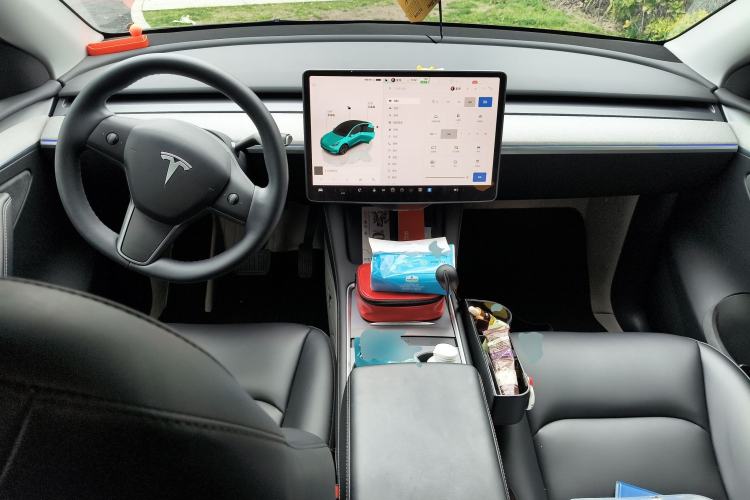 Used Tesla Model Y 2023 Rear-Wheel-Drive Version