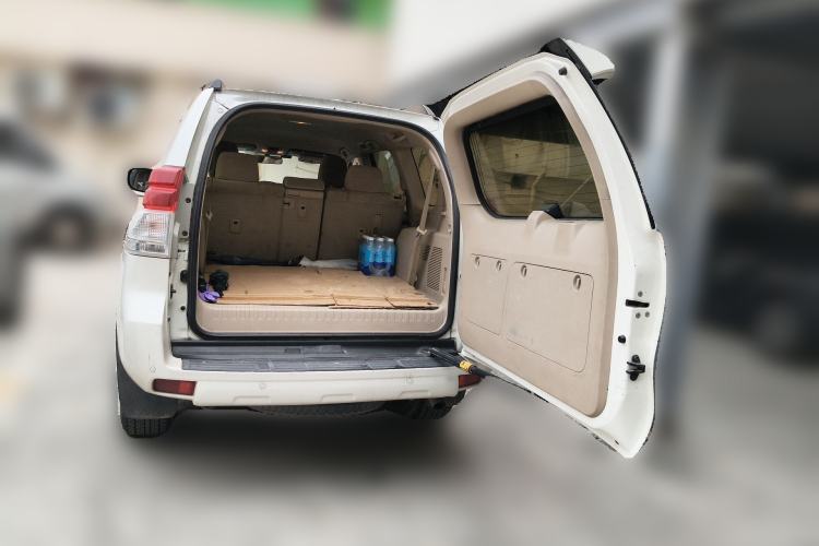 Used Toyota Prado 2010 2.7L Automatic Standard Edition Trunk