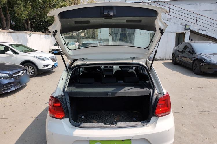 Used Volkswagen Polo 2016 1.6L Automatic Comfort Model