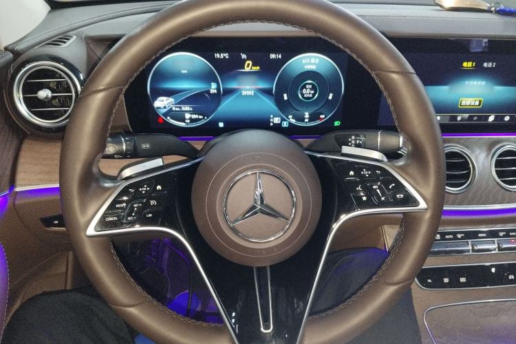 Used Mercedes-Benz E-Class 2022 Second Facelift E 300 L Fashion Edition
