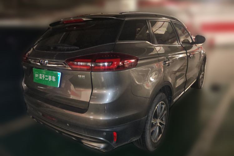 Used Geely Auto Emgrand X7 Sport 2018 1.8TD Automatic Two-Wheel Drive ZhiZun Model with 4G Connectivity