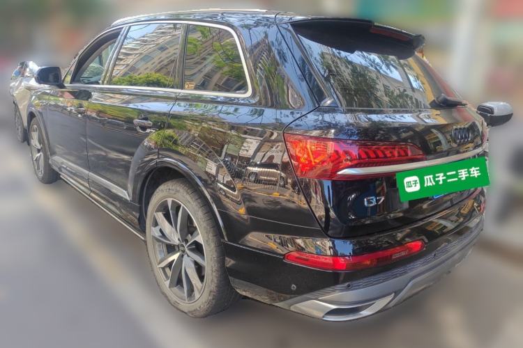 Used Audi Q7 2022 55 TFSI quattro S line Sport model