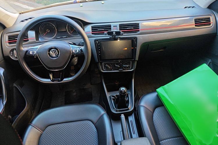 Used Volkswagen Santana 2017 Haval H9 1.6L Manual Comfort Edition
