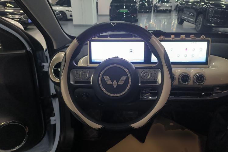 Used Wuling Bingo 2023 410 km Lingxi Deluxe Edition
