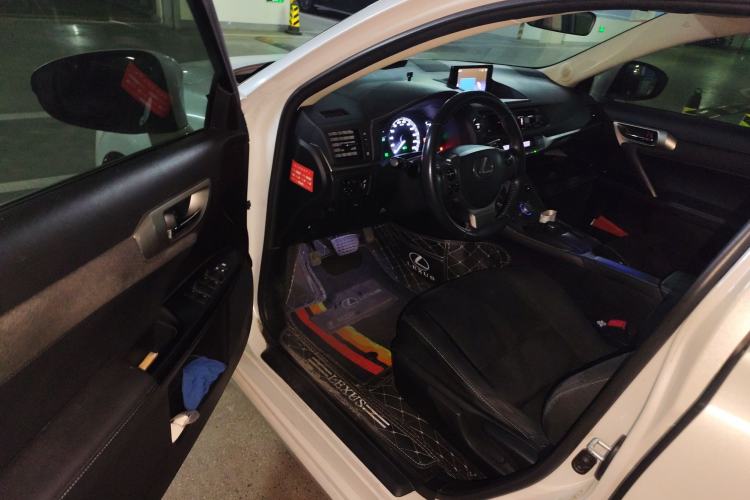 Used Lexus CT 2014 CT200h Comfort Edition Monochrome