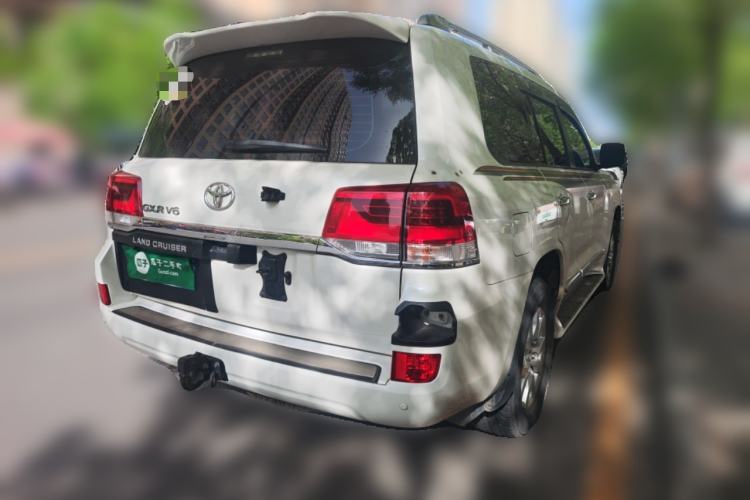 Used Toyota Land Cruiser 
