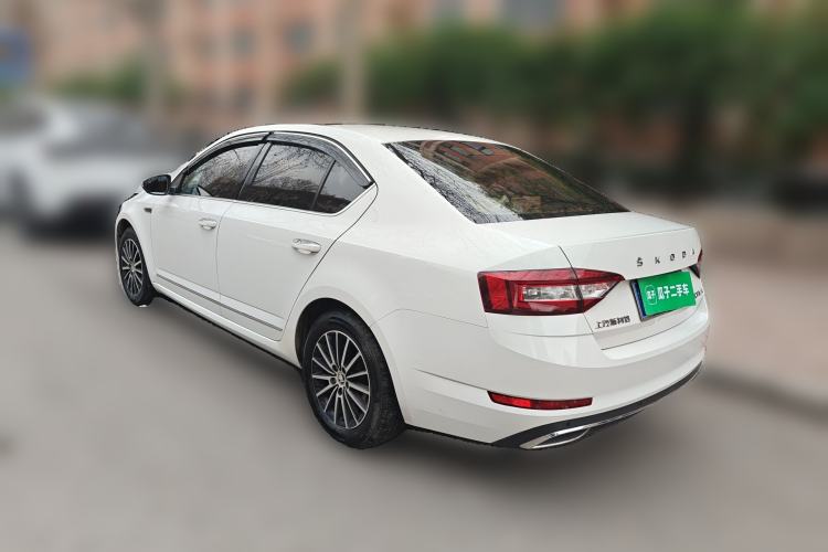 Used Skoda Octavia 2019 1.5L Automatic Smart Drive Luxury Edition China VI Standard
