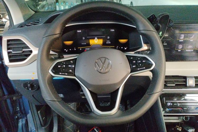 Used Volkswagen Tharu 2023 300TSI Two-Wheel-Drive Moonlight Edition