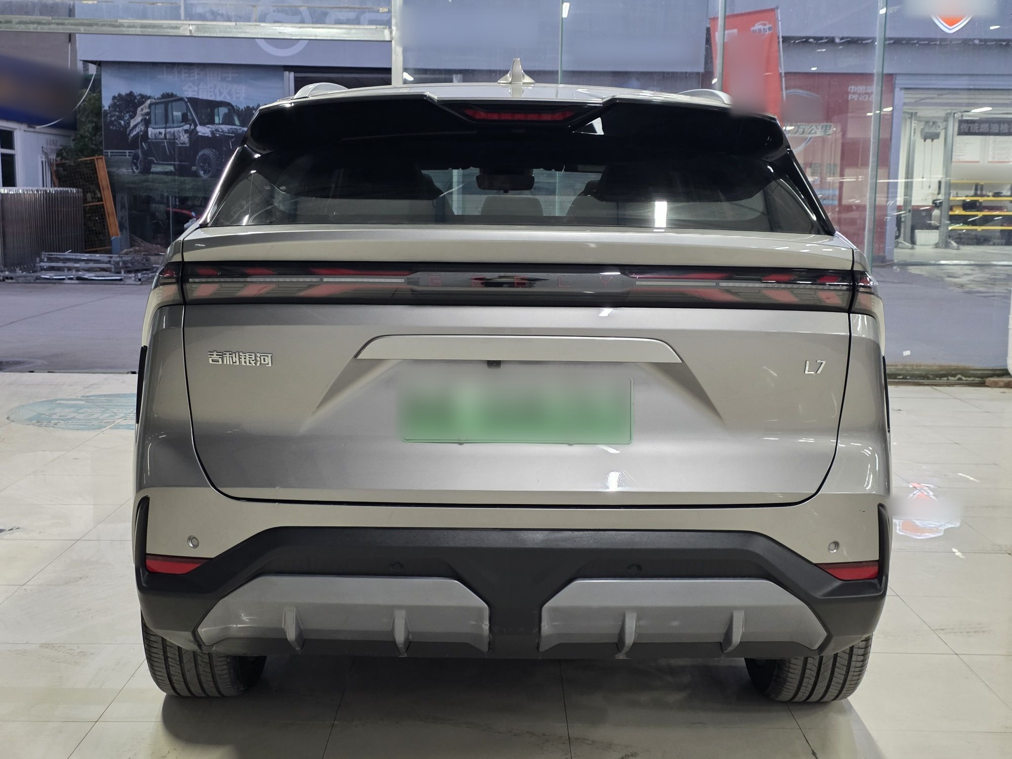Geely Galaxy L7 2025 EM-i 115km Exploration+ Edition — снимка 7