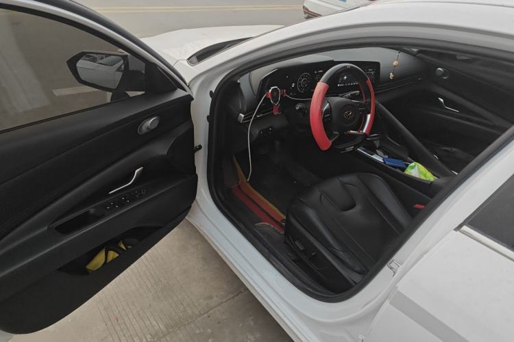 Used Hyundai Elantra 2021 1.5L CVT LUX Prestige Edition