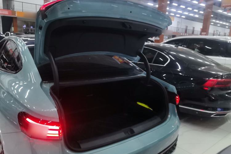 Used Volkswagen Passat 2025 Pro 380TSI Starry Dragon Luxury Edition Trunk