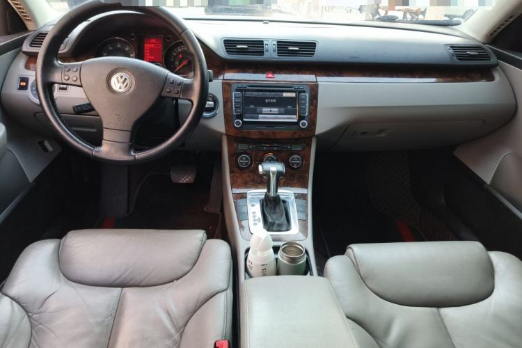 Used Volkswagen Magotan 2009 2.0 TSI DSG Luxury Version Center Console