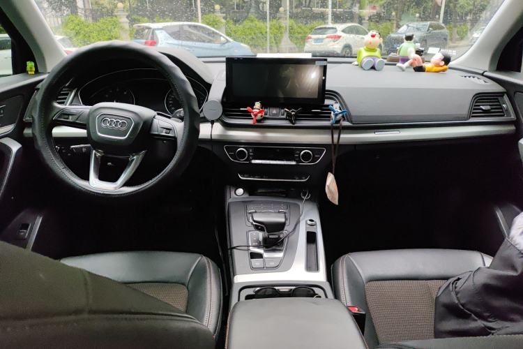 Used Audi Q5L 2020 Revised 40 TFSI Prestige Edition Center Console