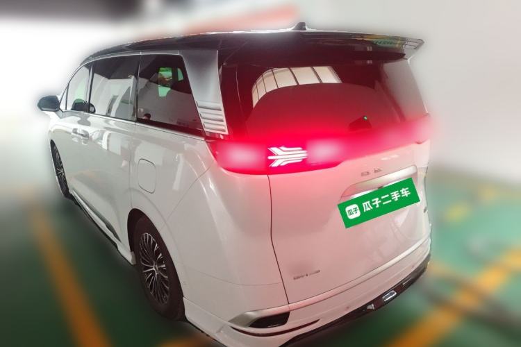 Used Denza D9 2022 DM-i 970 Four-Wheel Drive Flagship Model Rear Left 45 Deg