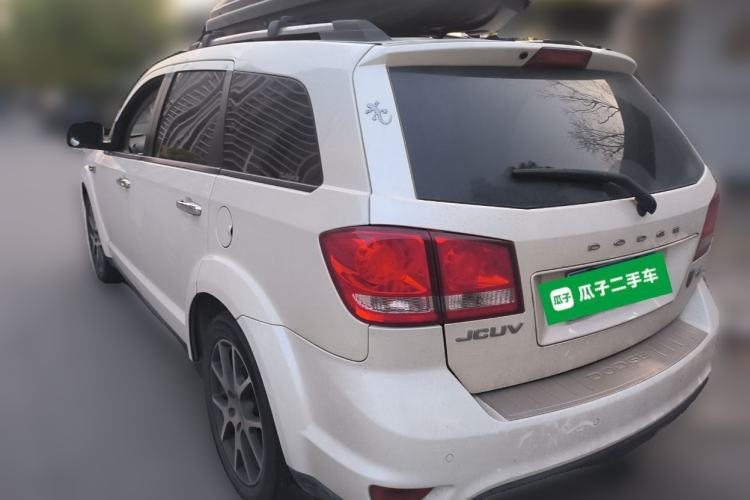 Used Dodge Journey 2013 2.4L Two-Wheel Drive Luxury Version Rear Left 45 Deg