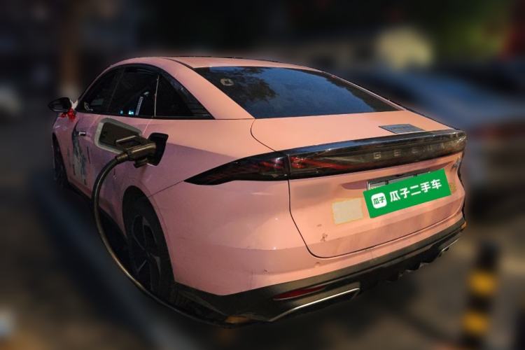 Used Geely Galaxy L6 2024 125km PLUS Dragon Edition
