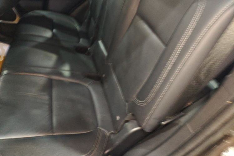 Used Mitsubishi Outlander 2019 2.4L 4x4 Zhi Xiang Edition 7 Seats China VI Standard
