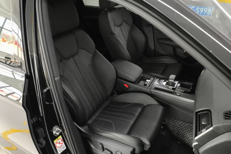 Used Audi Q5L 2023 40T Luxury Dynamic Model
