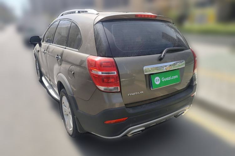 Used Chevrolet Captiva 2015 2.4L 4x4 Flagship Edition 7-Seater
