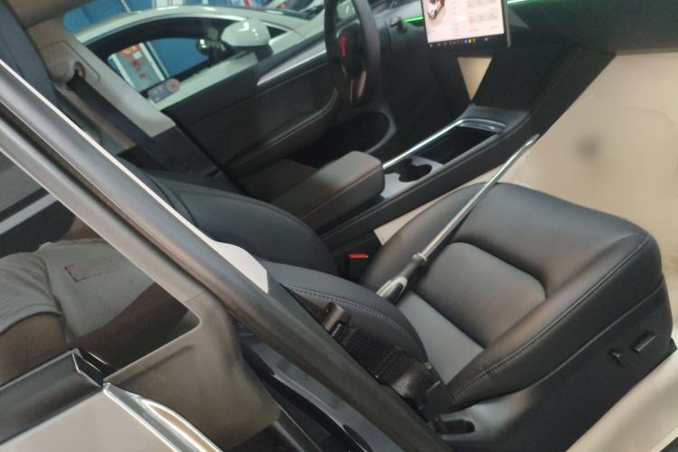 Used Tesla Model Y 2024 Rear-Wheel-Drive Version
