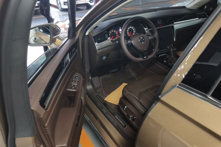 Used Volkswagen Phideon 2021 380TSI Luxury Edition Driver Seat