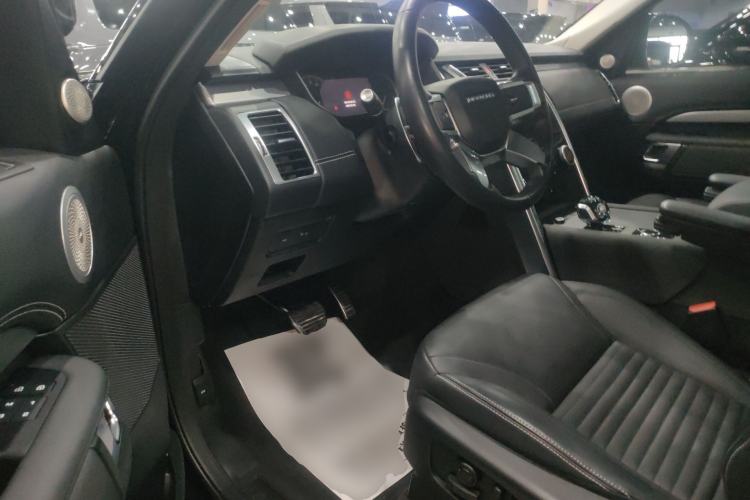 Used Land Rover Discovery 2021 360 PS R-Dynamic SE Left Front Seat